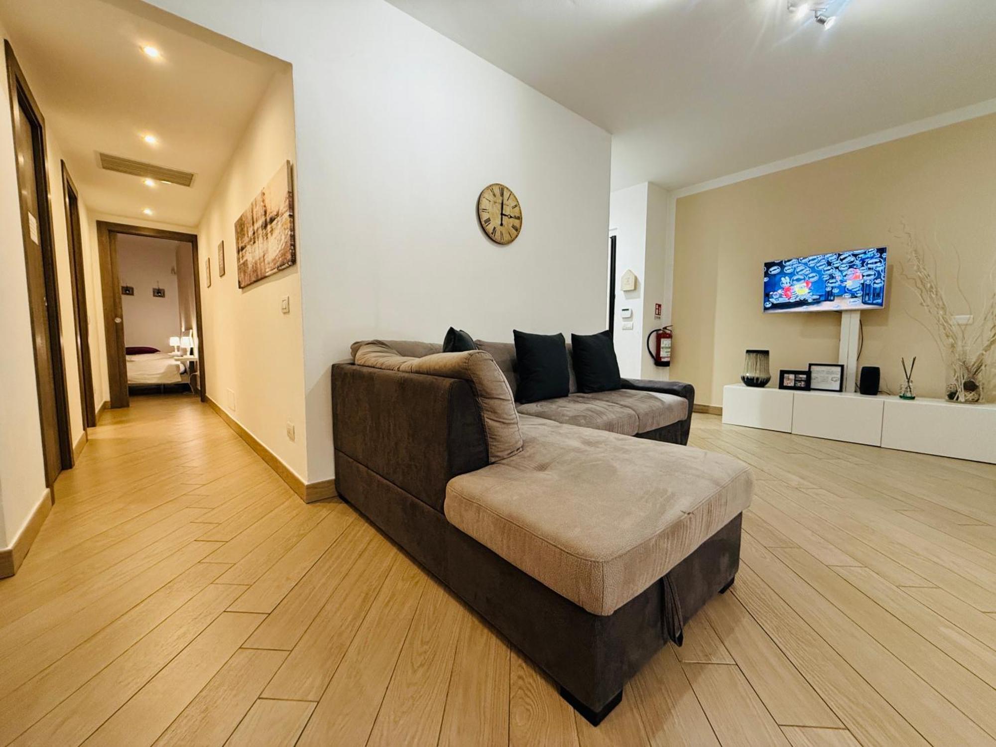 Comecasa Modern Apartment In Historical Centre Асти Экстерьер фото